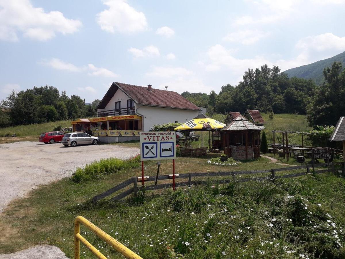 Prenociste Vitas Bed and Breakfast Miljevina Exterior foto
