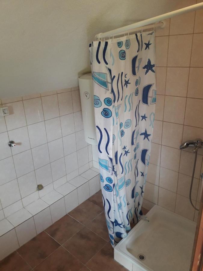 Prenociste Vitas Bed and Breakfast Miljevina Exterior foto