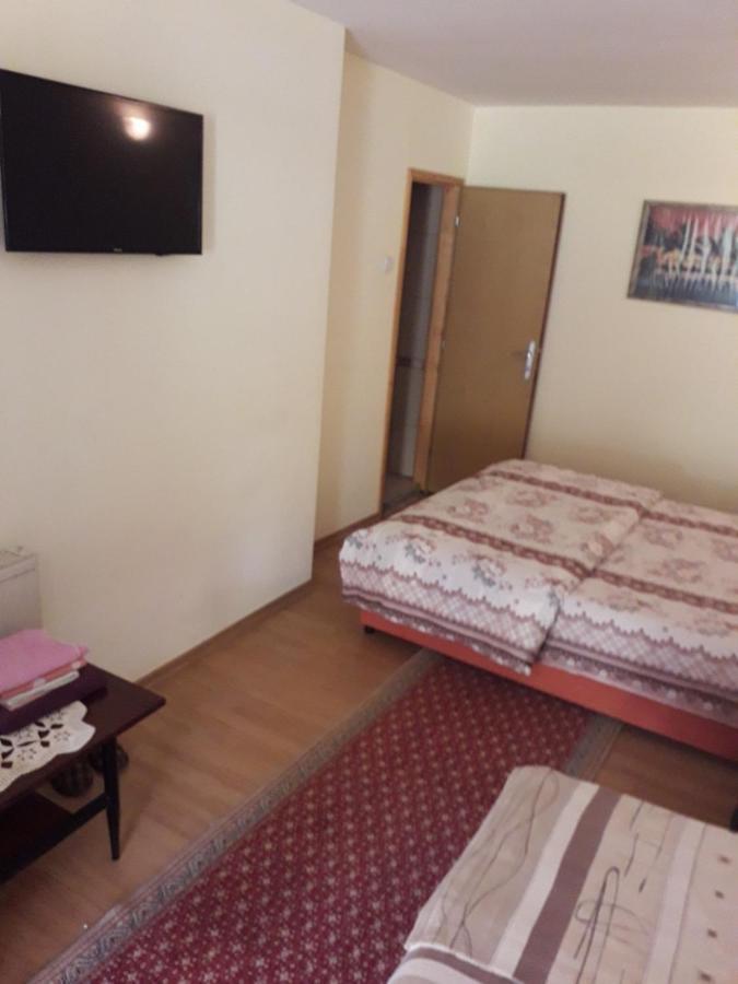 Prenociste Vitas Bed and Breakfast Miljevina Exterior foto