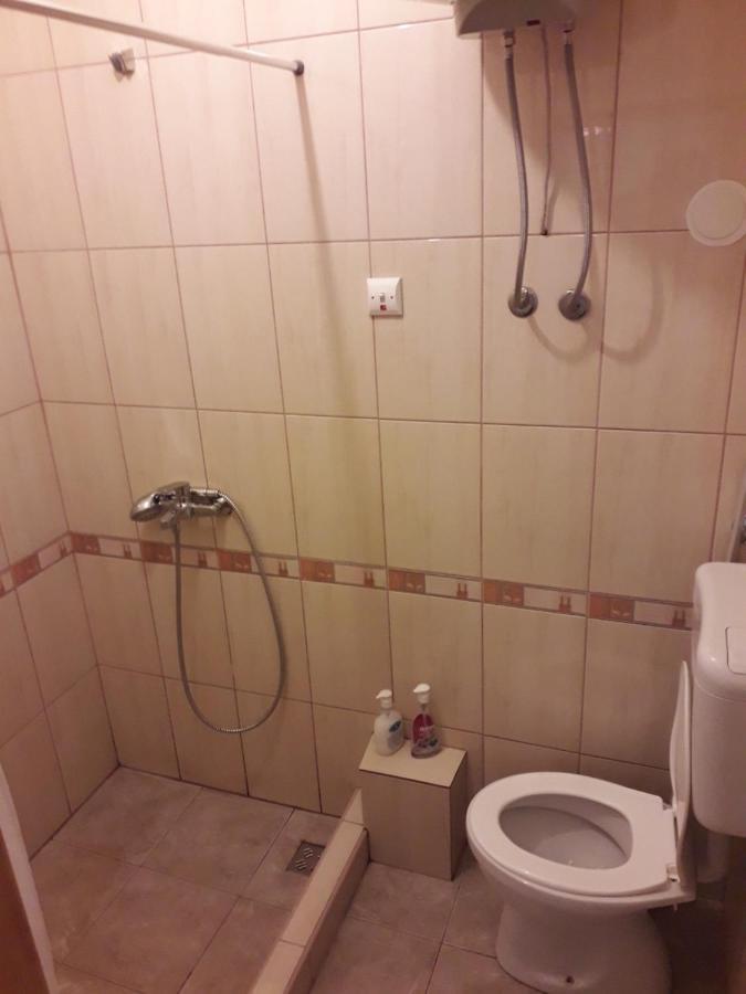 Prenociste Vitas Bed and Breakfast Miljevina Exterior foto