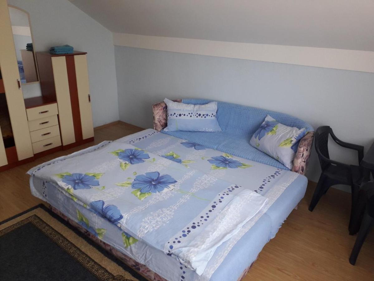 Prenociste Vitas Bed and Breakfast Miljevina Exterior foto