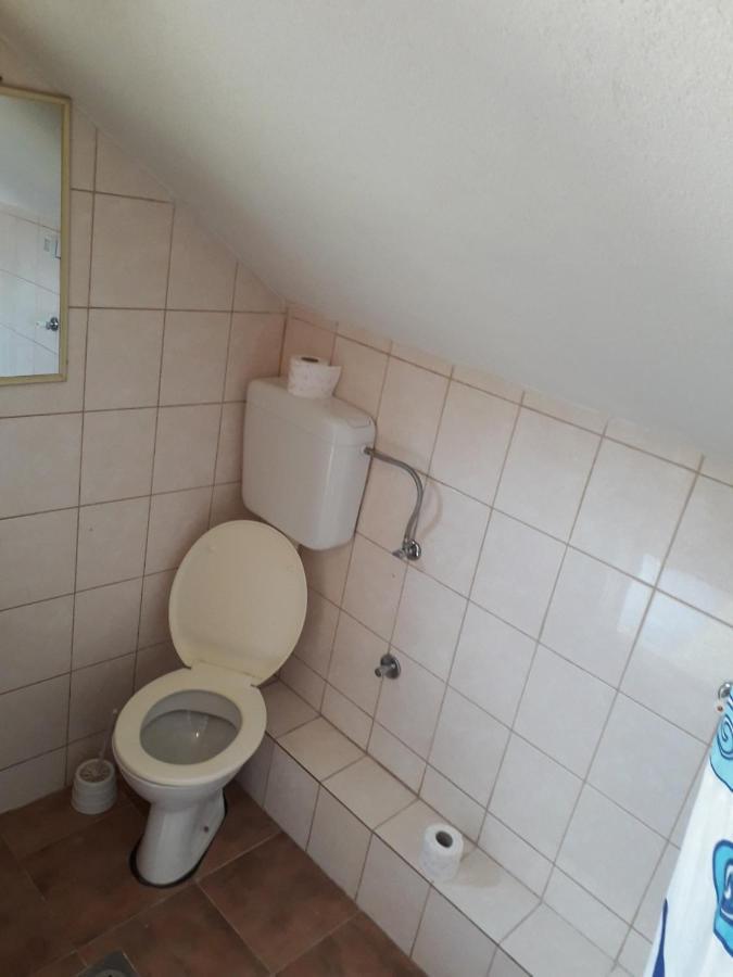 Prenociste Vitas Bed and Breakfast Miljevina Exterior foto