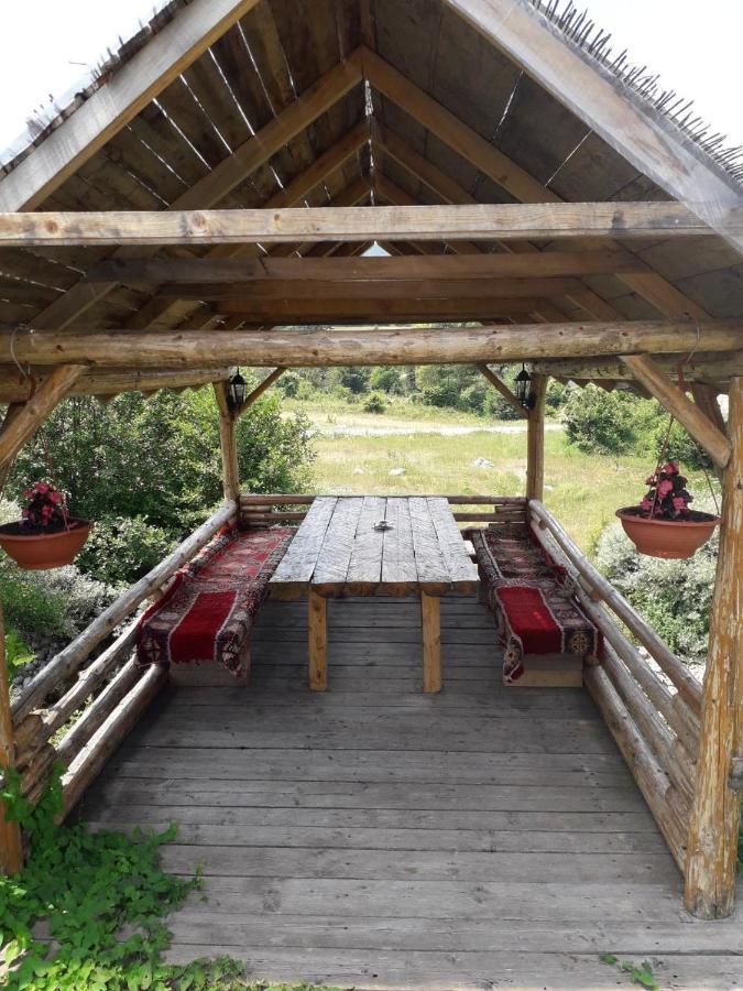 Prenociste Vitas Bed and Breakfast Miljevina Exterior foto
