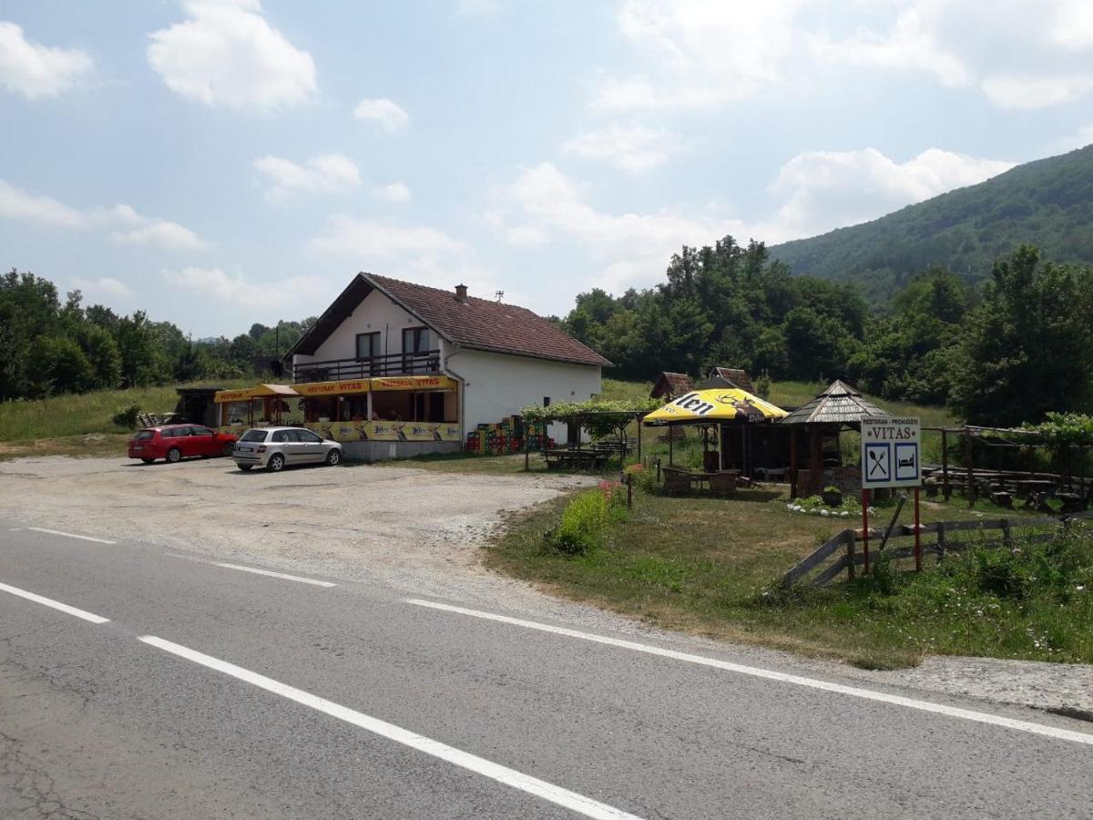 Prenociste Vitas Bed and Breakfast Miljevina Exterior foto