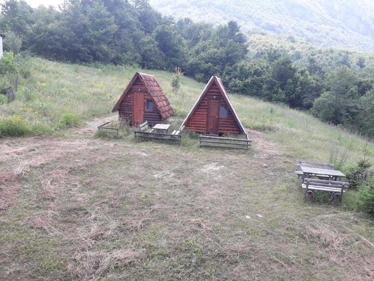 Prenociste Vitas Bed and Breakfast Miljevina Exterior foto